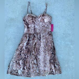 Chic Padded Snake Print Mini Dress